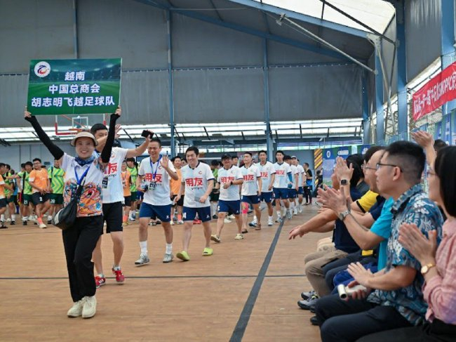 第五屆一帶一路華人華商足球邀請賽雅加達(dá)落幕 柬埔寨金邊龍之隊(duì)奪冠
