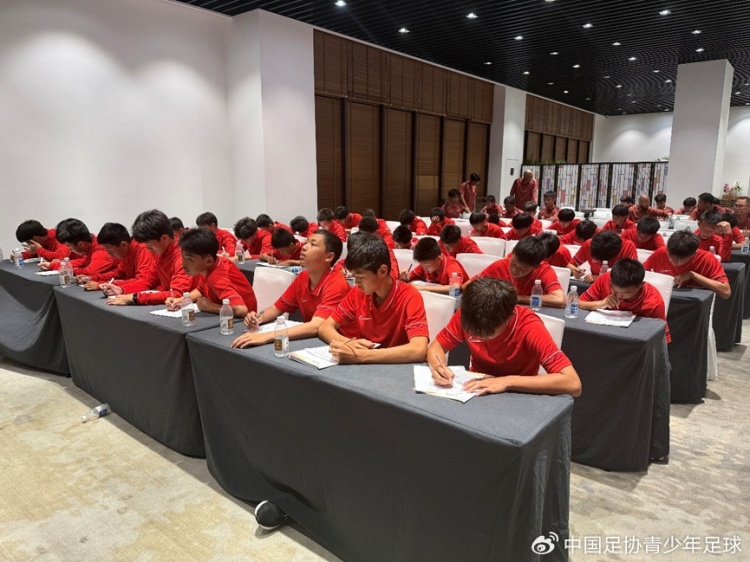 40人名單出爐：中國(guó)足協(xié)2012年齡段強(qiáng)化訓(xùn)練營(yíng)蘇州開營(yíng)